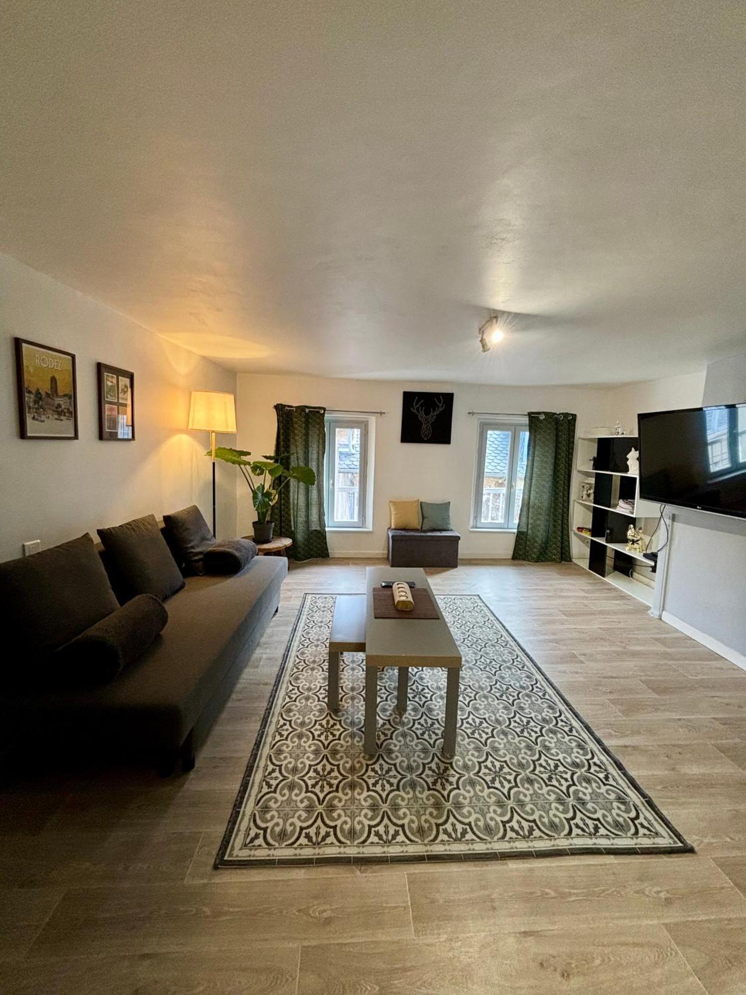 Appartement Hyper Centre โรเดซ ภายนอก รูปภาพ